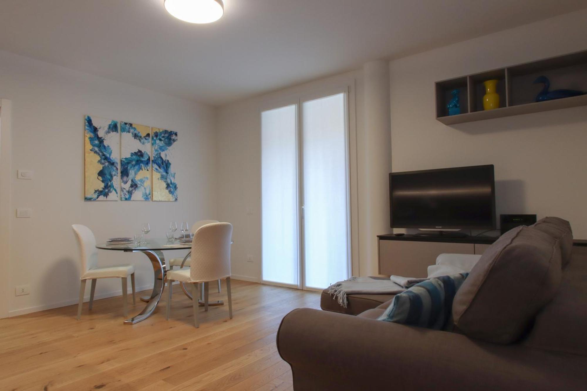 Casa Ardo Wifi & Free Parking In Lecco Center Apartman Kültér fotó