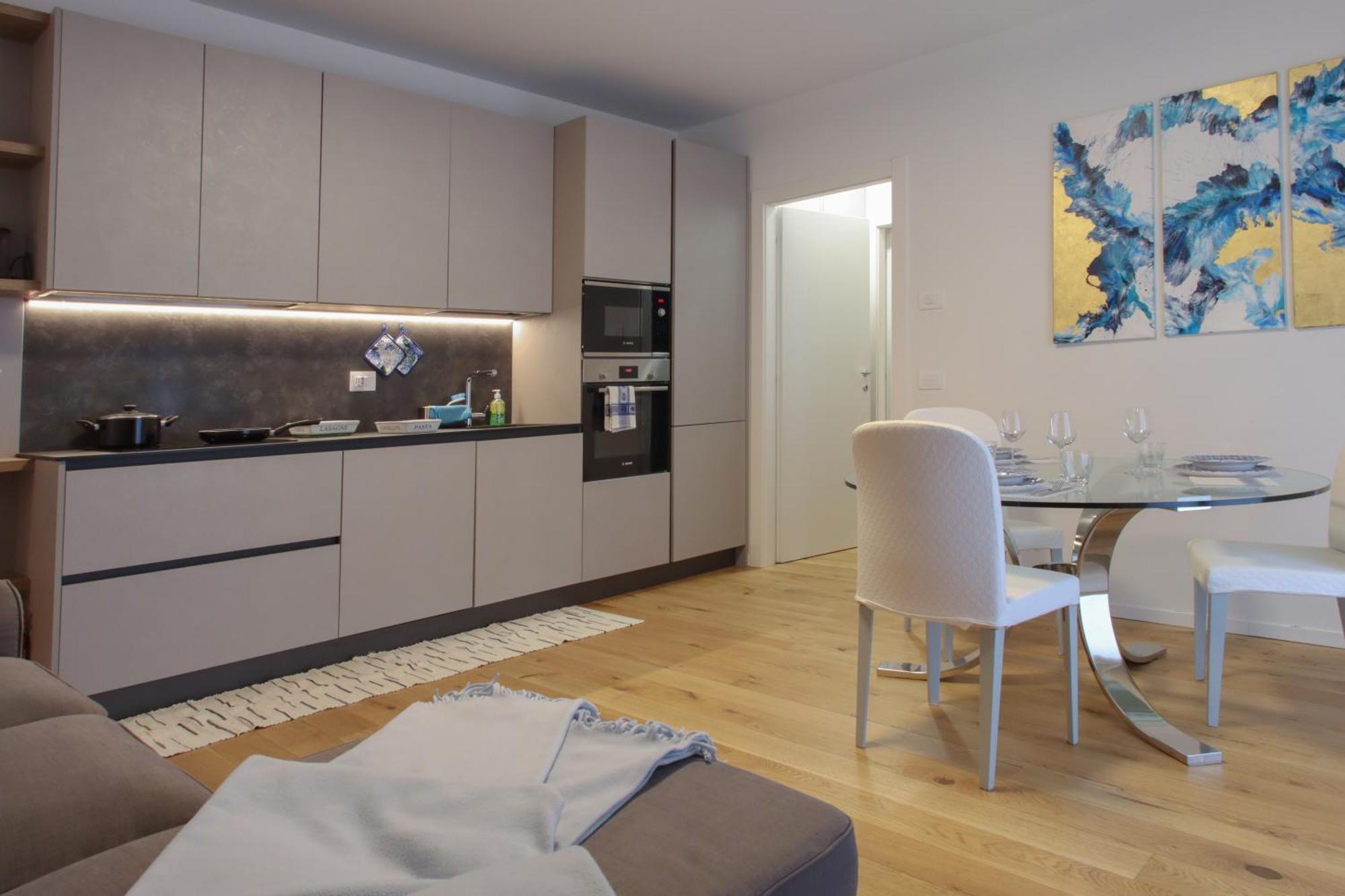 Casa Ardo Wifi & Free Parking In Lecco Center Apartman Kültér fotó