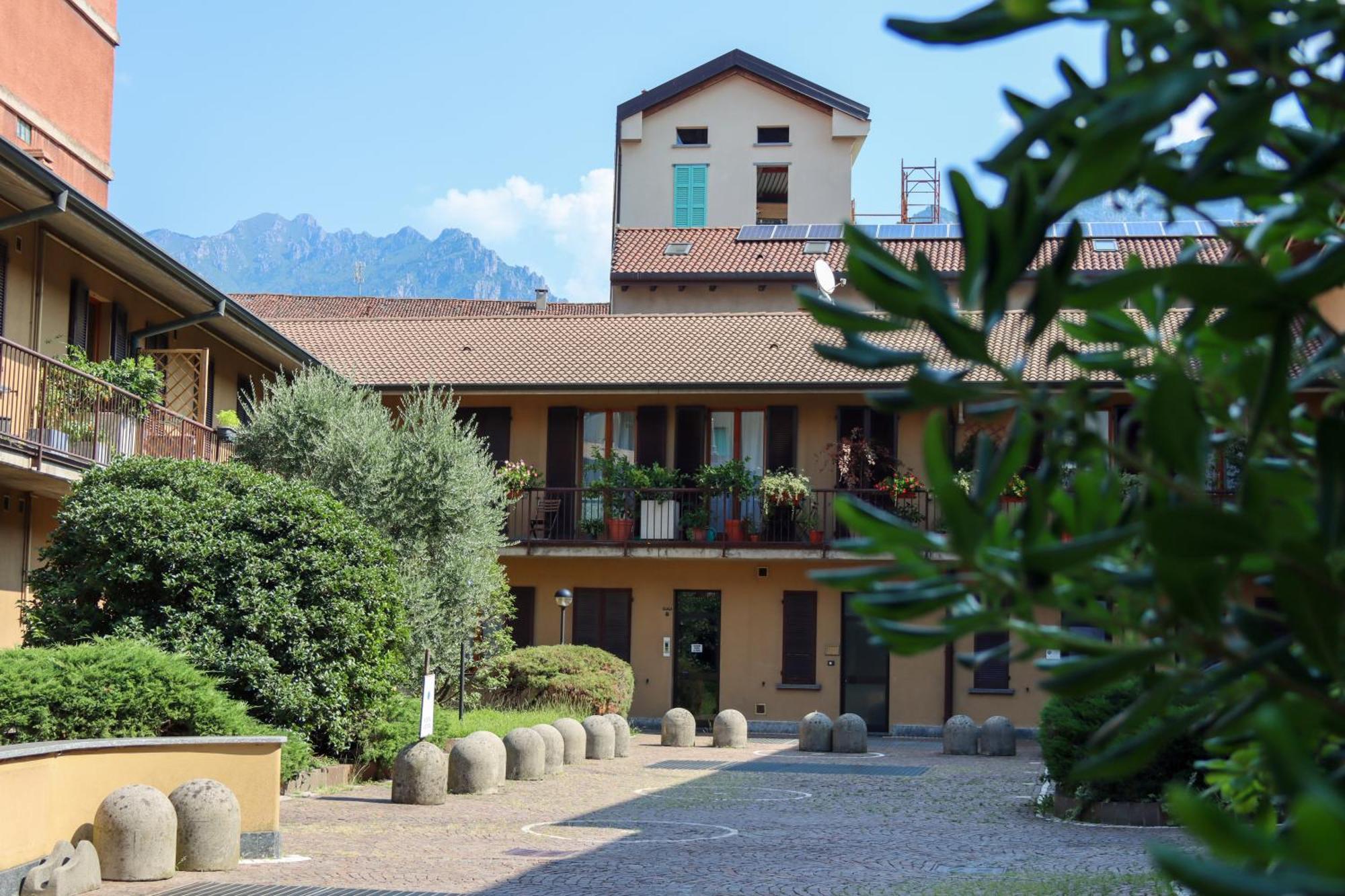 Casa Ardo Wifi & Free Parking In Lecco Center Apartman Kültér fotó