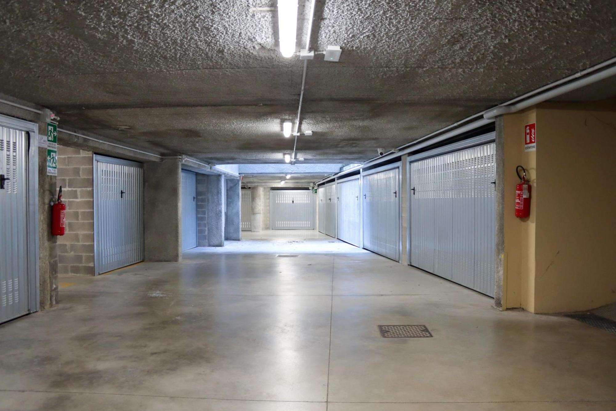 Casa Ardo Wifi & Free Parking In Lecco Center Apartman Kültér fotó
