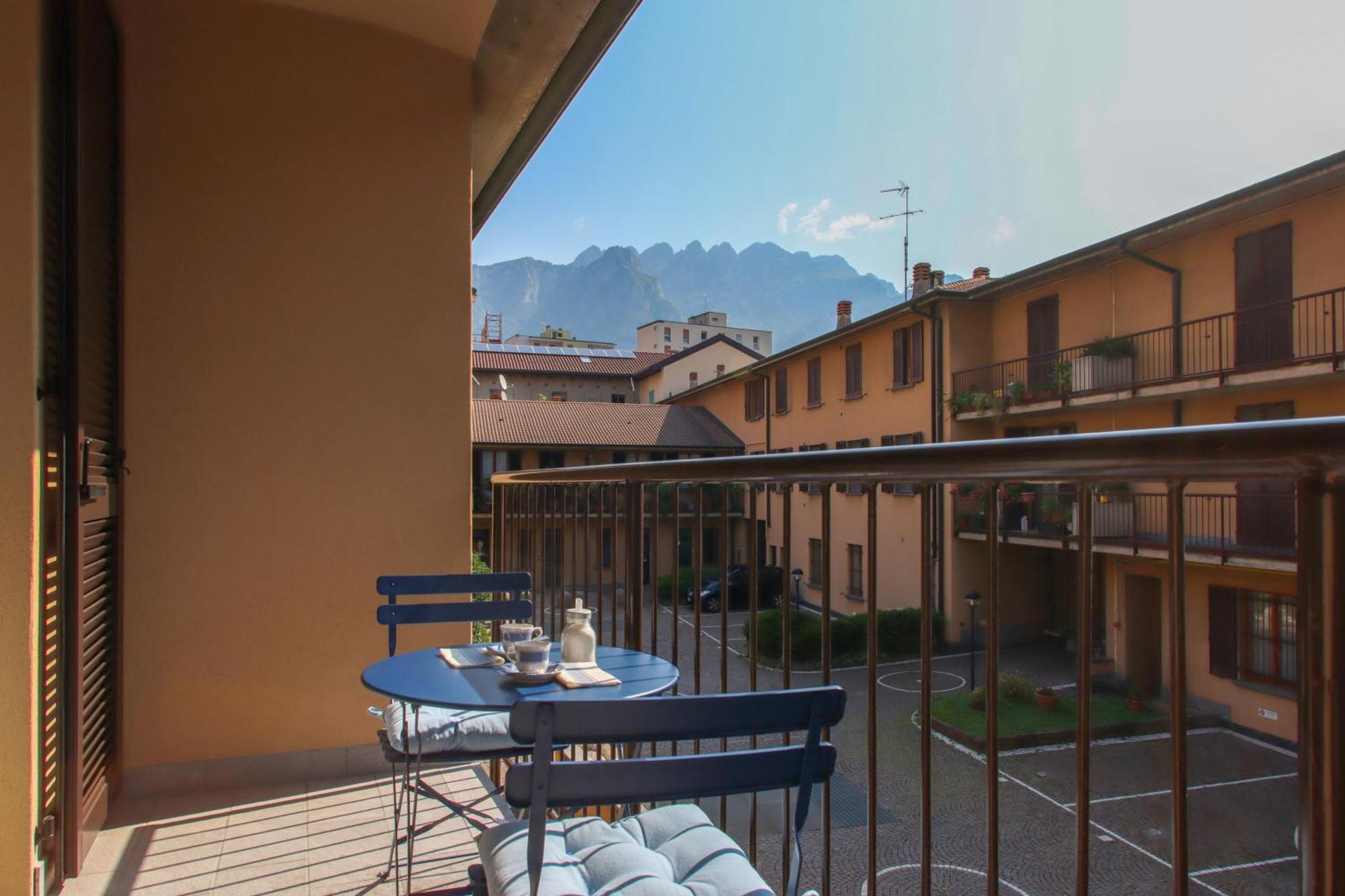Casa Ardo Wifi & Free Parking In Lecco Center Apartman Kültér fotó